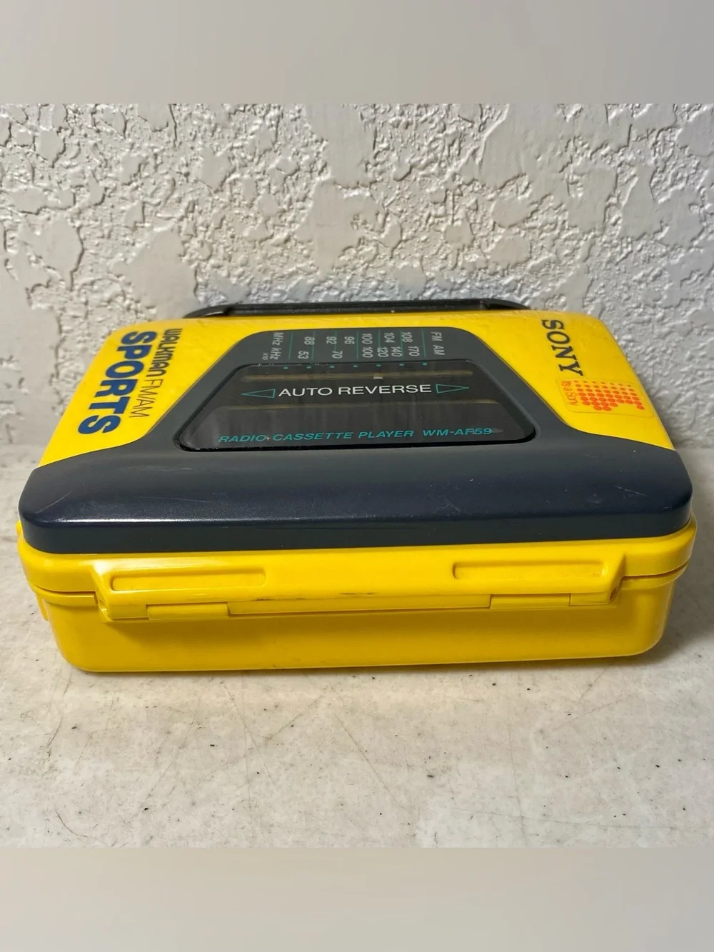 VINTAGE Sony Sports Walkman WM-AF59 AM/FM Radio Cassette Player Tape *Working*